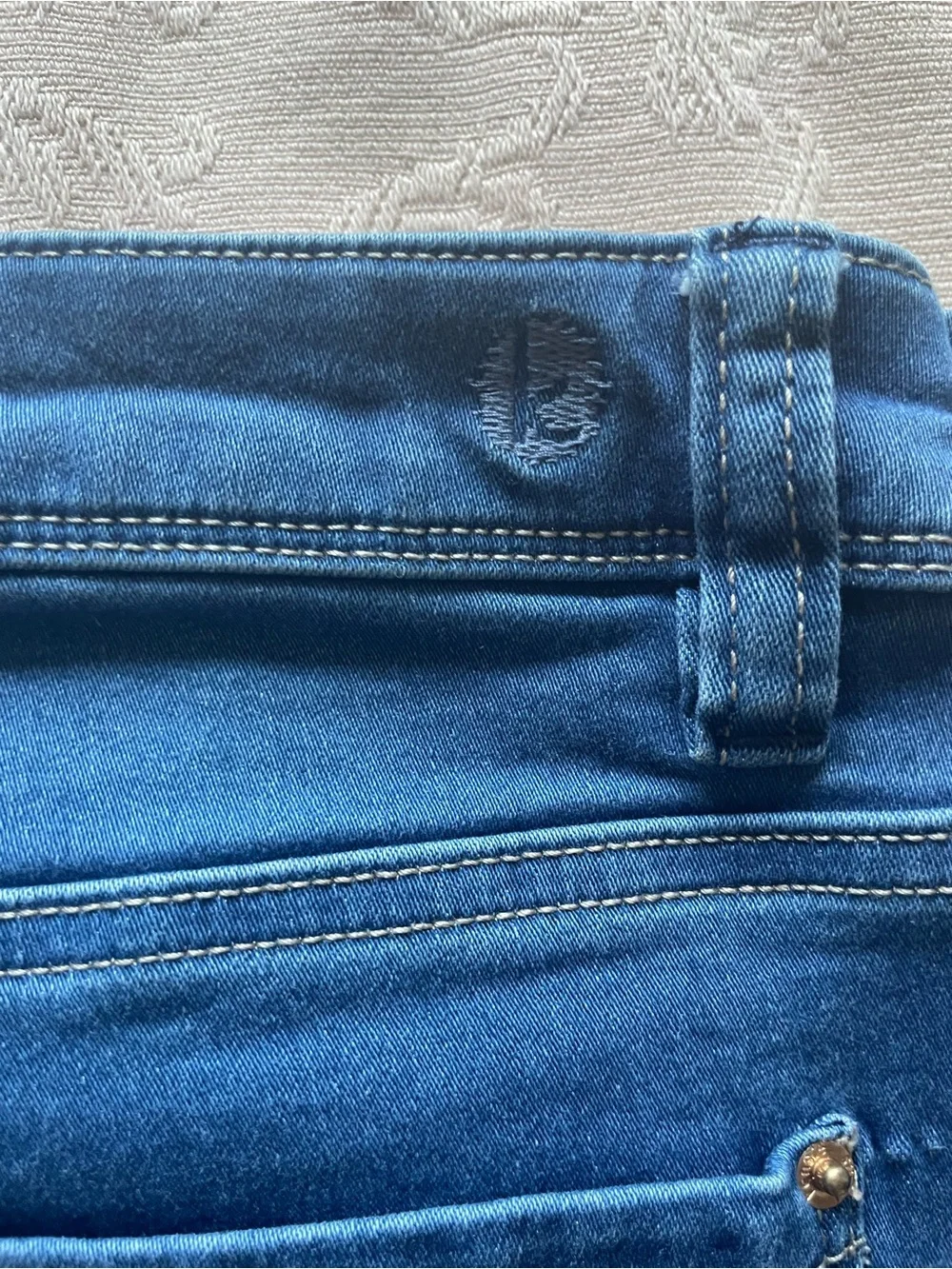 Kensie medium wash